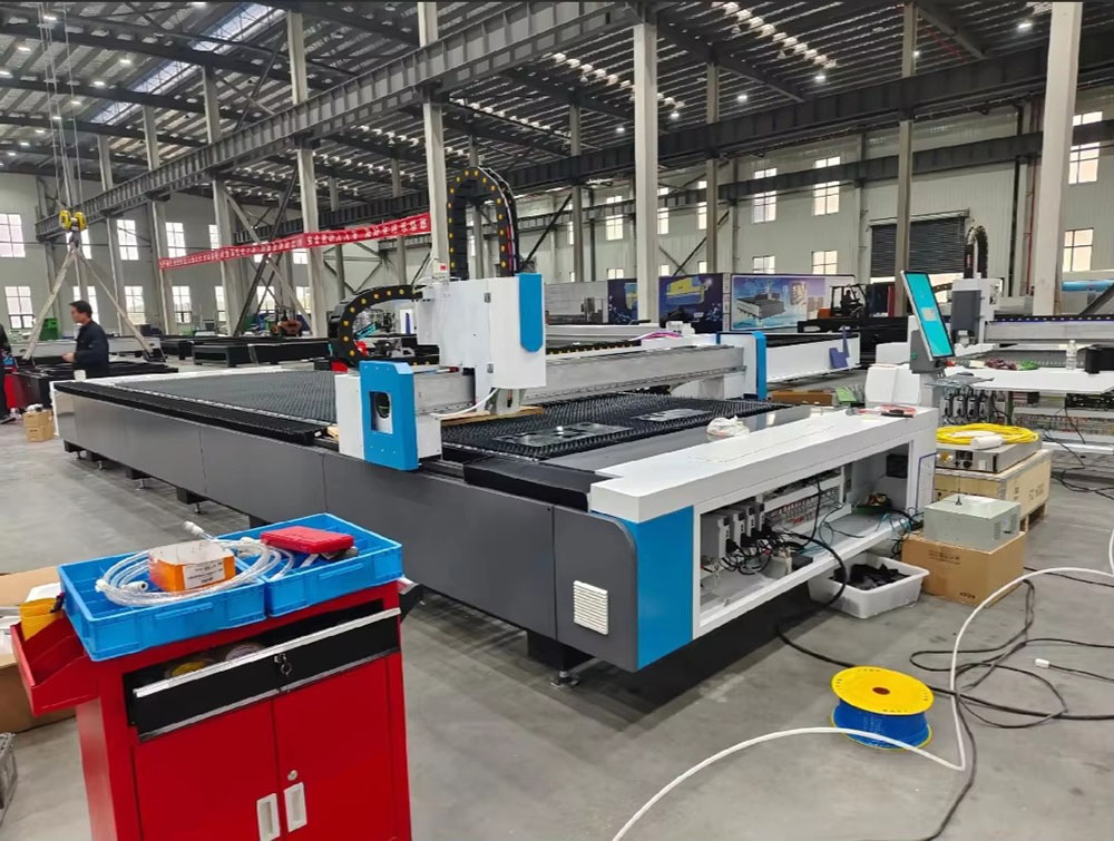 Industrial 3000W CNC Fiber Las - Industrial Laser Cutters ulasan dan harga